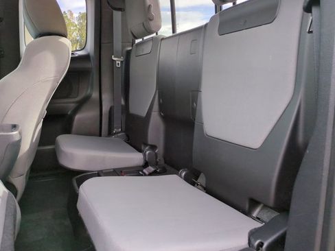 Used 2019 Toyota Tacoma SR5 image 14