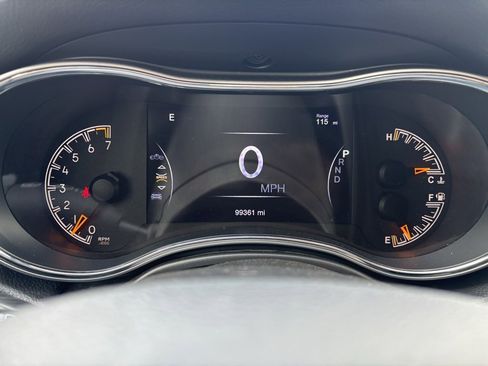 Used 2022 Jeep Grand Cherokee Limited w/ Technology Group image 12