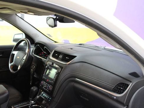 Used 2017 Chevrolet Traverse Premier AWD/4WD image 12