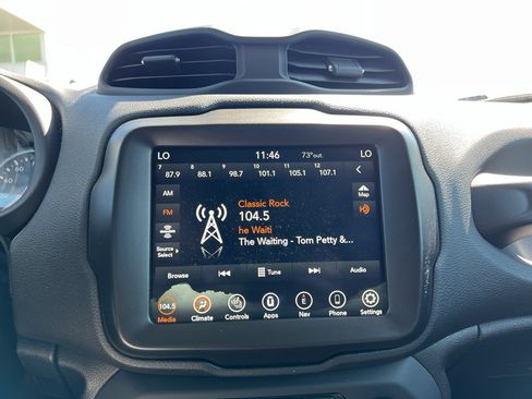 Used 2022 Jeep Renegade Trailhawk w/ Trailer Tow Group AWD/4WD image 19