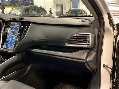Used 2023 Subaru Outback Limited AWD/4WD image 16