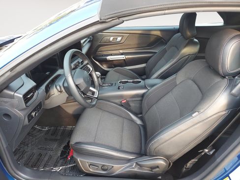 Used 2024 Ford Mustang Convertible RWD image 22