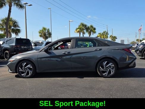 Used 2025 Hyundai Elantra Sport w/ Cargo Package FWD image 4