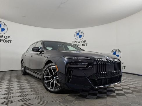 New 2026 BMW 760i xDrive w/ Executive Package image 3