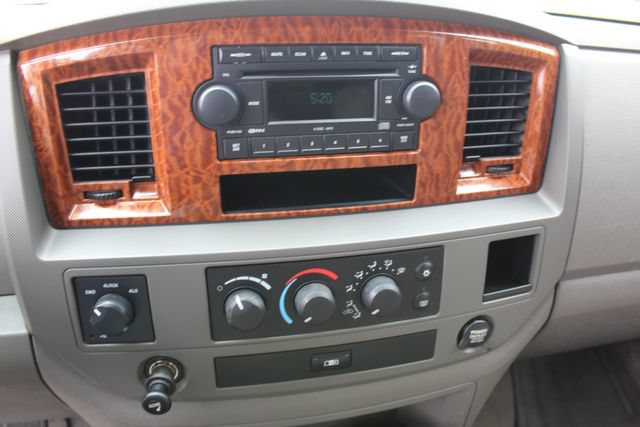 Used 2006 Dodge Ram 3500 Truck SLT w/ Light Group AWD/4WD image 18