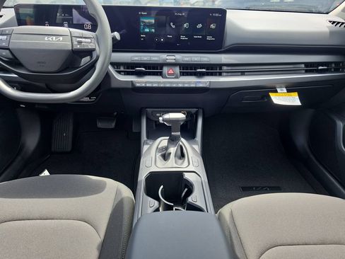 New 2026 Kia K4 FWD image 13