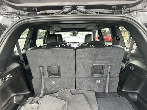 Used 2024 Jeep Grand Cherokee L Limited w/ Luxury Tech Group II image 8