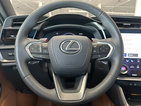 Used 2023 Lexus RZ 450e Premium w/ Technology Package AWD/4WD image 22