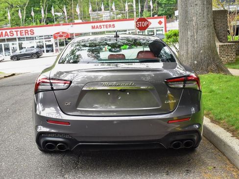 Used 2022 Maserati Ghibli Modena Q4 AWD/4WD image 8