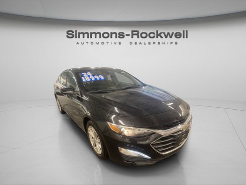 Used 2024 Chevrolet Malibu LT image 3