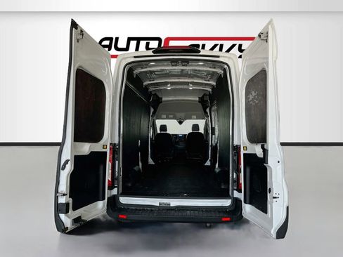 Used 2024 Ford Transit 250 148 High Roof AWD image 25