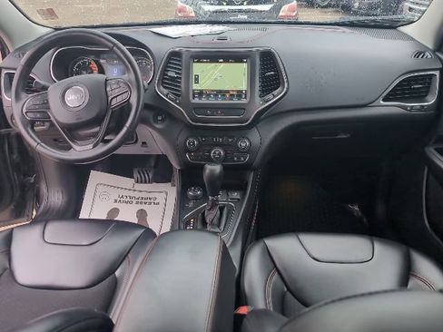 Certified 2020 Jeep Cherokee Trailhawk w/ Cold Weather Group image 21