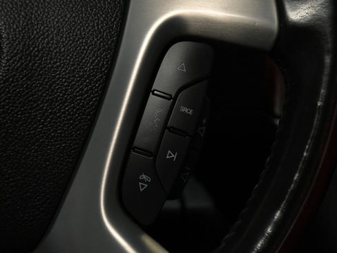 Used 2013 Cadillac Escalade EXT Luxury AWD/4WD image 25