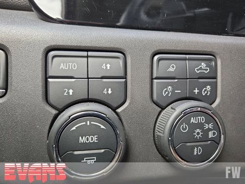 Used 2023 Chevrolet Silverado 1500 LT Trail Boss w/ LT Trail Boss Premium Package image 16