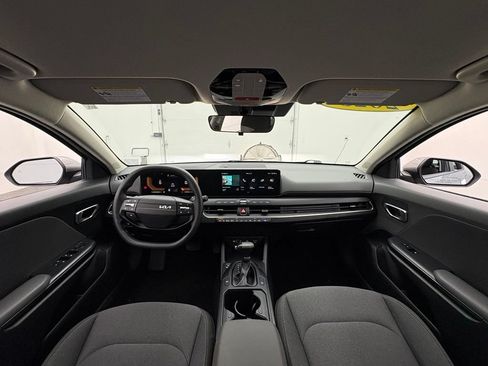 Used 2025 Kia K4 FWD image 3