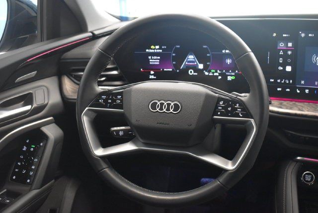 Used 2025 Audi Q5 Prestige AWD/4WD image 24