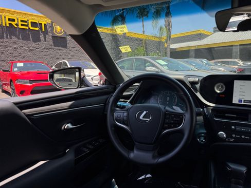 Used 2024 Lexus ES 350 w/ Accessory Package (Z1) FWD image 18
