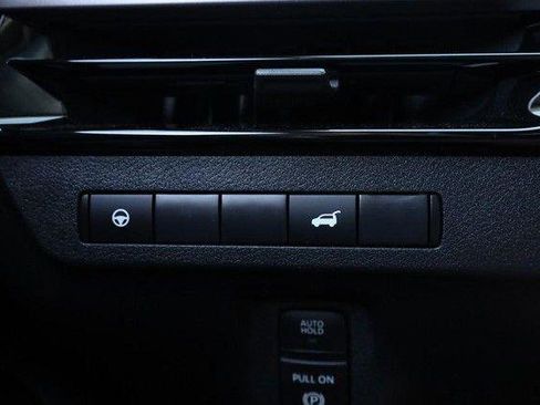 Used 2025 Nissan Murano SV FWD image 19