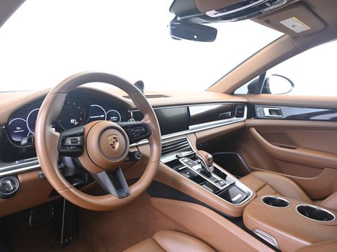 Certified 2023 Porsche Panamera 4S AWD/4WD image 4