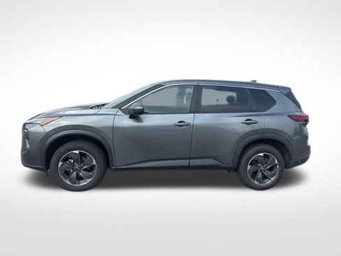 Used 2025 Nissan Rogue SV FWD image 2