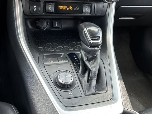 Used 2020 Toyota RAV4 XSE w/ XSE Grade Weather Package AWD/4WD image 25