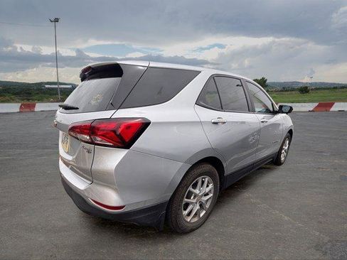 Used 2022 Chevrolet Equinox LS w/ LS Convenience Package FWD image 3