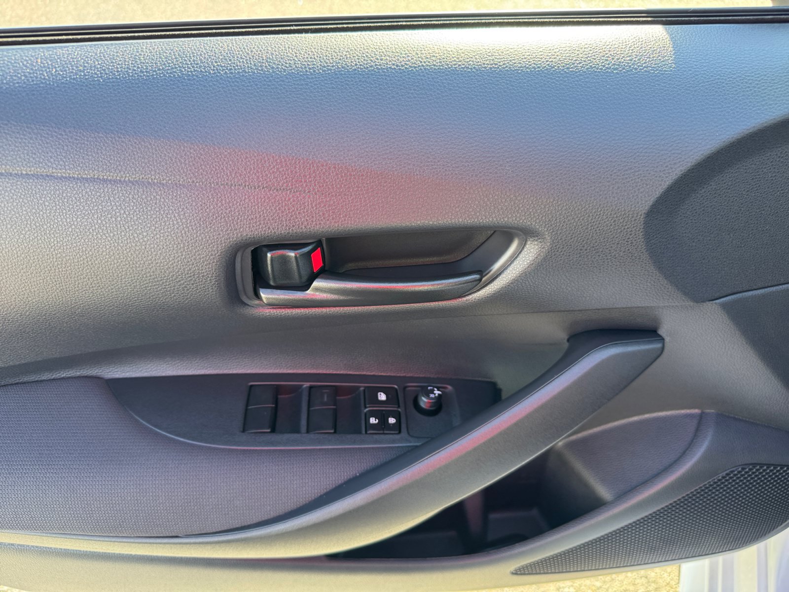 New 2027 Toyota Corolla LE w/ LE Premium Package FWD image 17
