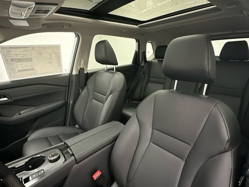 New 2026 Nissan Rogue Dark Armor AWD/4WD image 9
