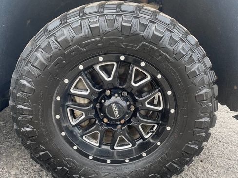 Used 2020 Chevrolet Silverado 1500 LT image 10