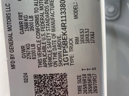 Used 2024 GMC Canyon Elevation w/ Convenience Package image 9