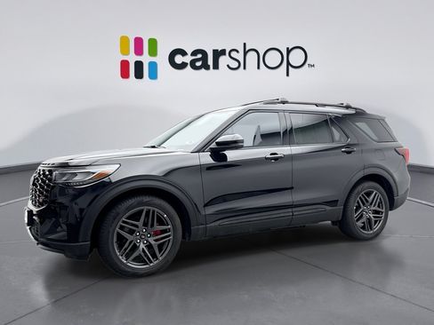 Used 2025 Ford Explorer ST AWD/4WD image 1