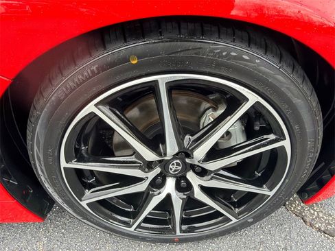 Used 2023 Toyota GR86 image 12