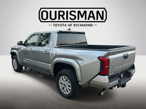 Certified 2025 Toyota Tacoma SR5 image 5