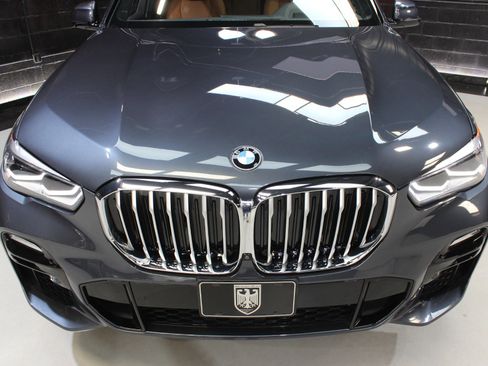 Used 2021 BMW X5 xDrive40i w/ M Sport Package image 7