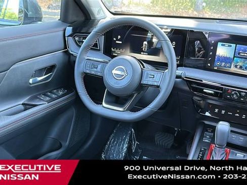 Used 2025 Nissan Kicks SR image 23