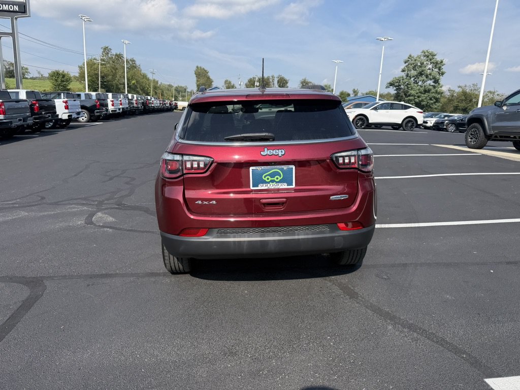 Used 2022 Jeep Compass Latitude AWD/4WD image 5