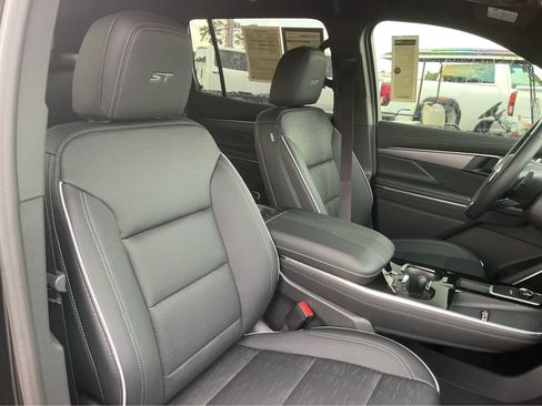 Used 2026 Buick Enclave Sport Touring w/ Super Cruise Package FWD image 27