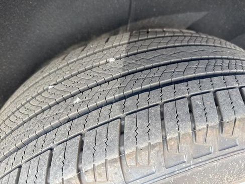 Used 2025 Chevrolet Tahoe LT image 17