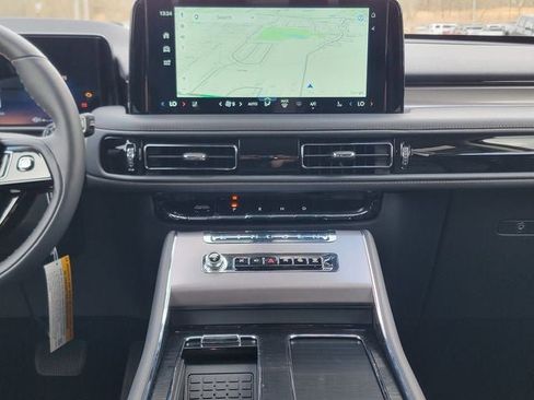 New 2026 Lincoln Aviator AWD image 27