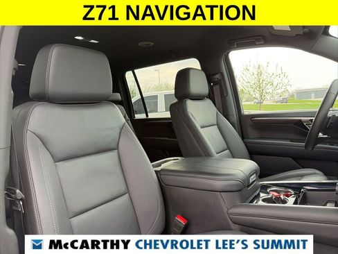 Used 2025 Chevrolet Suburban Z71 AWD/4WD image 30