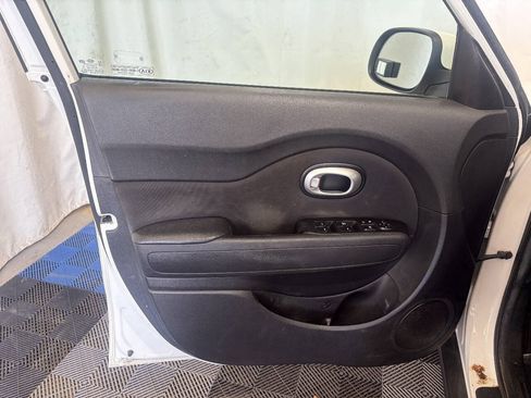 Used 2016 Kia Soul w/ Convenience Package FWD image 8