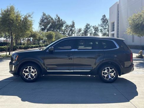 Used 2022 Kia Telluride EX image 6