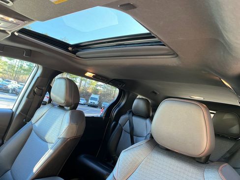 Used 2024 Toyota Sienna XSE image 21