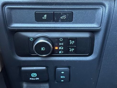 Used 2024 Ford Expedition Limited AWD/4WD image 43