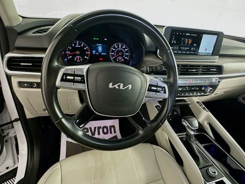 Used 2022 Kia Telluride EX w/ EX Premium Package FWD image 11