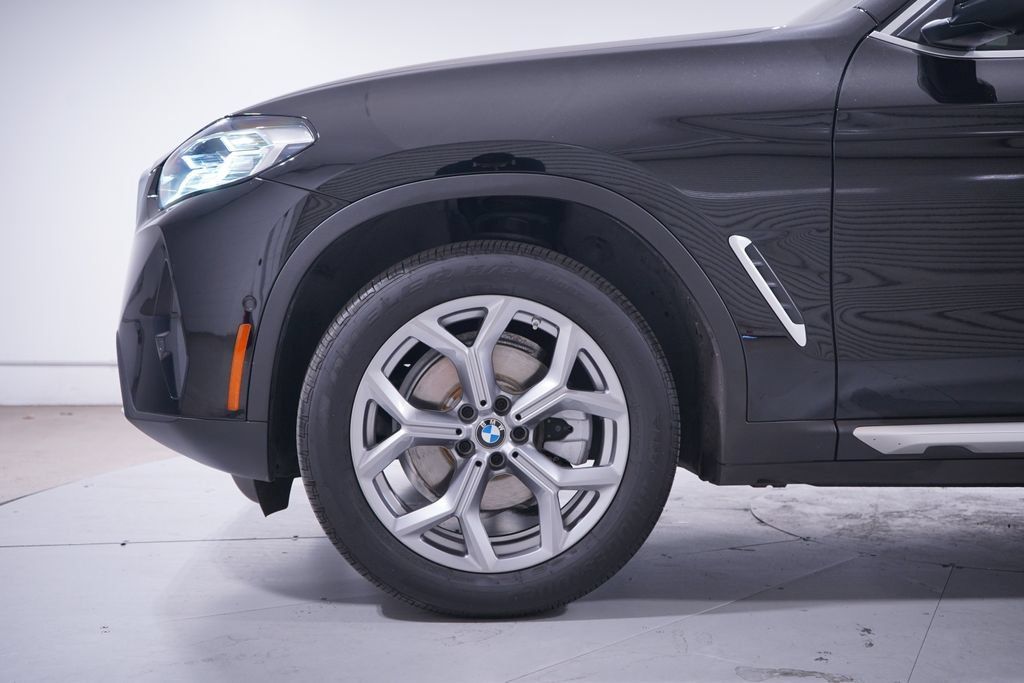 Used 2024 BMW X3 sDrive30i w/ Premium Package RWD image 2