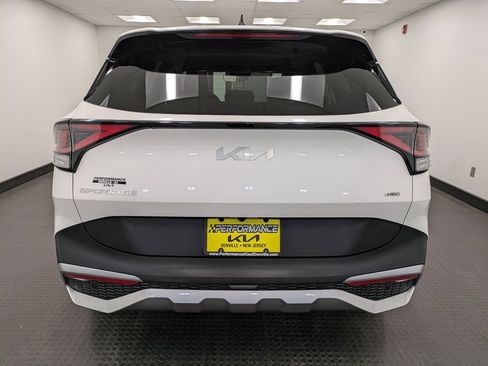 Certified 2024 Kia Sportage LX image 5