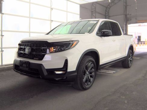 Used 2024 Honda Ridgeline Sport image 1