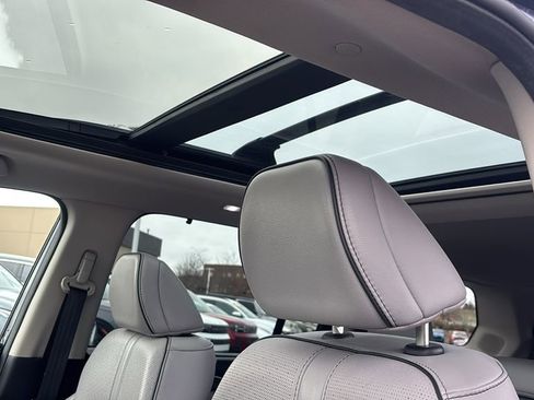 Used 2024 Honda Pilot Elite image 26