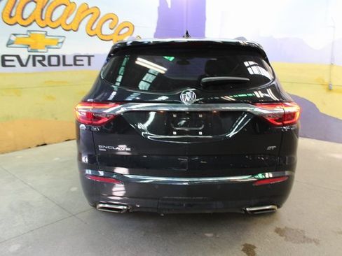 Used 2021 Buick Enclave Essence image 7